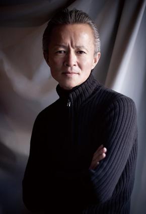 براعة يدويّة يظهرها شيكارا ناغاتا في صناعة الدرّاجة النارية شيكارا